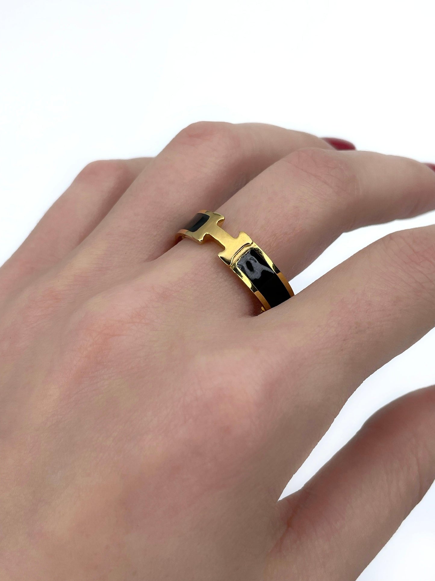 18K Vintage Clic Hermes Ring